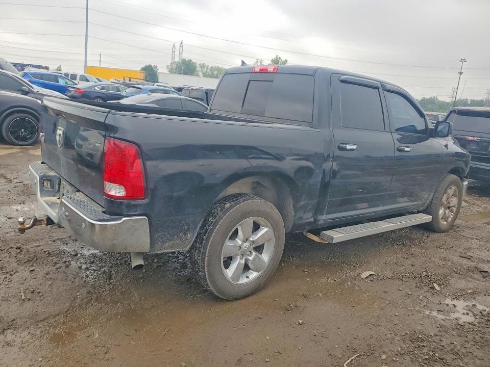 2017 RAM 1500 SLT 3
