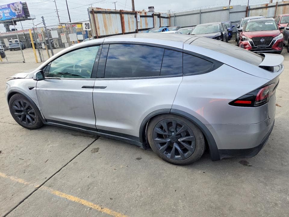 2025 TESLA MODEL X 2