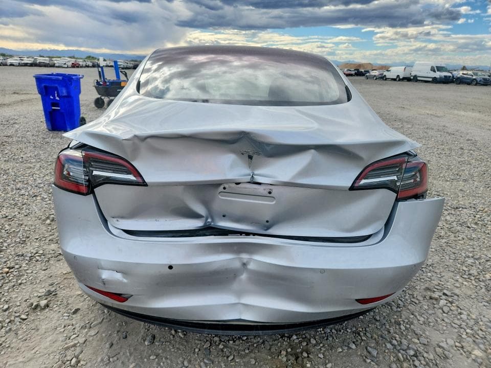 2018 TESLA MODEL 3 6
