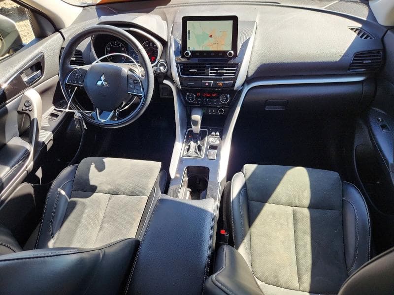 2024 MITSUBISHI ECLIPSE CROSS SE 8
