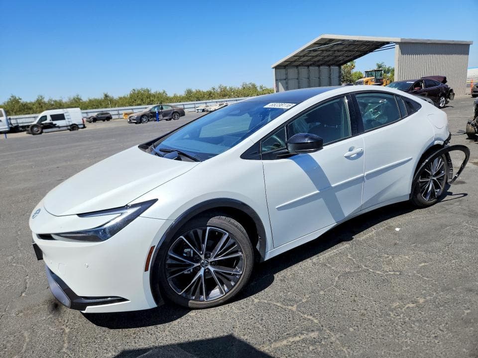 2024 TOYOTA PRIUS XLE