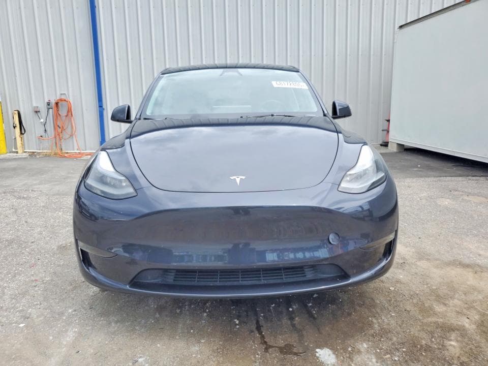 2024 TESLA MODEL Y 5