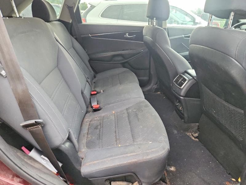 2017 KIA SORENTO LX V6 11