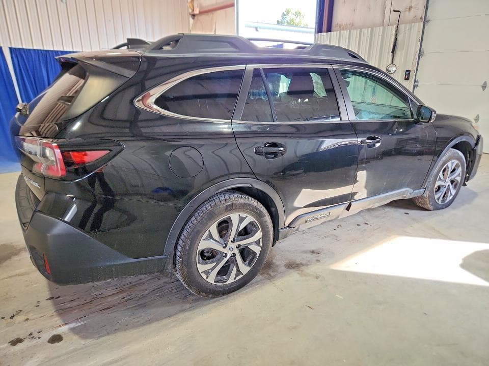 2021 SUBARU OUTBACK LIMITED 3