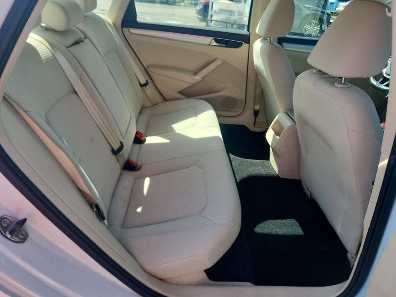 2017 VOLKSWAGEN PASSAT S 10