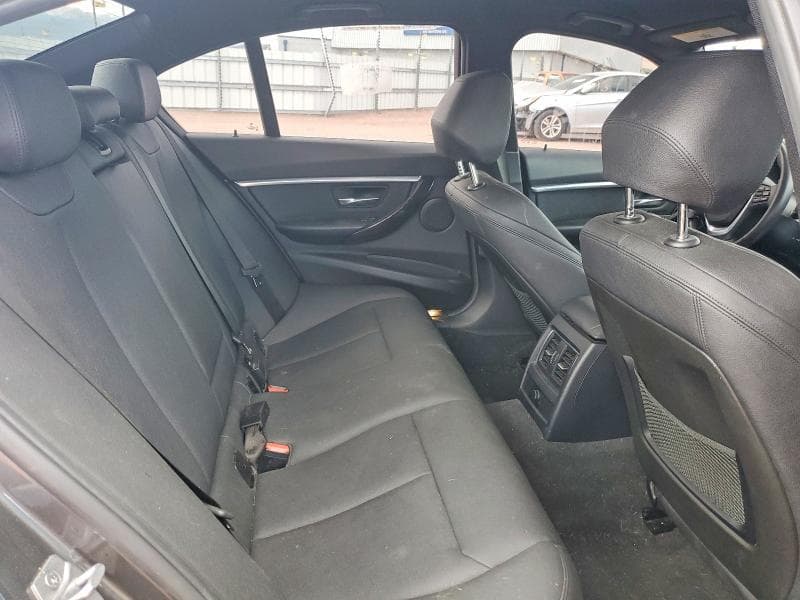 2018 BMW 330E 10