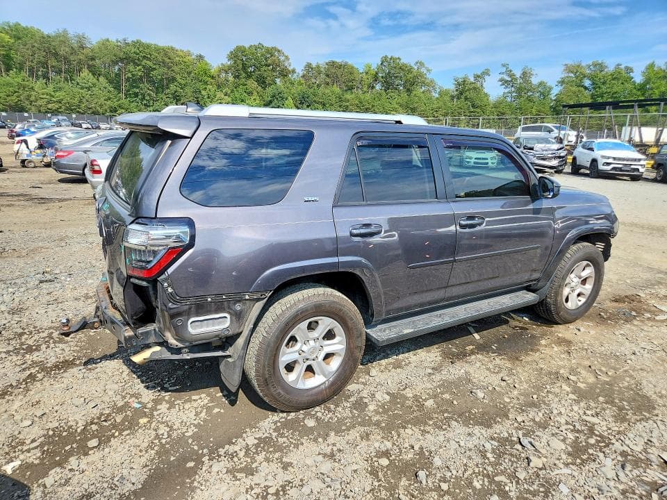 2017 TOYOTA 4RUNNER SR5 3