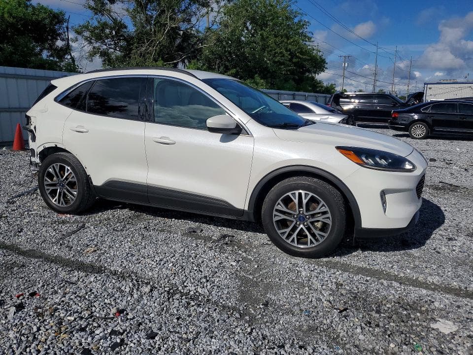 2020 FORD ESCAPE SEL 4