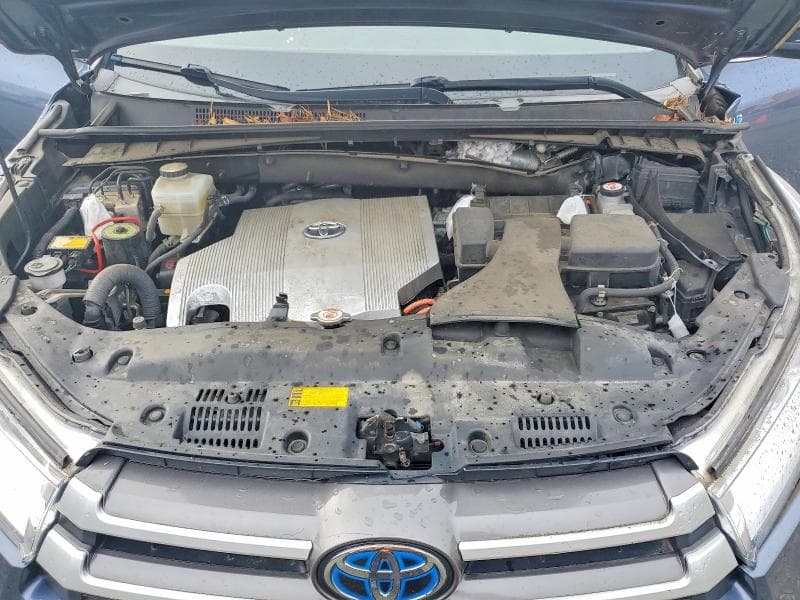 2018 TOYOTA HIGHLANDER HYBRID LE 12