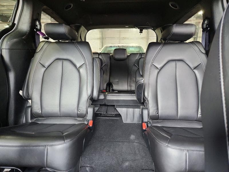 2027 CHRYSLER PACIFICA SELECT 10