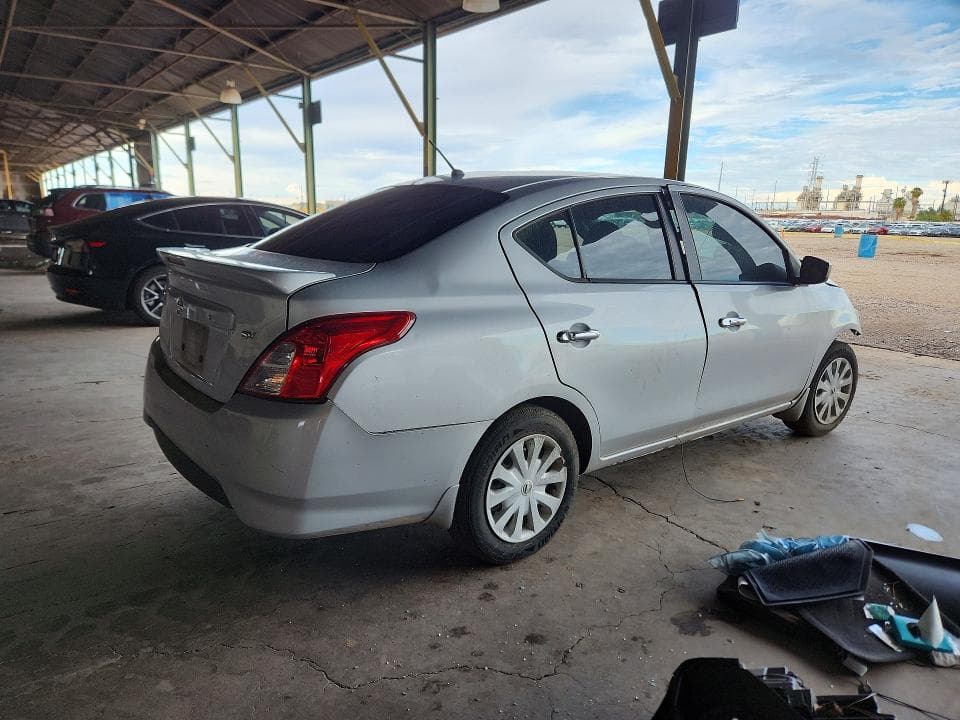 2017 NISSAN VERSA 1.6 SV 3