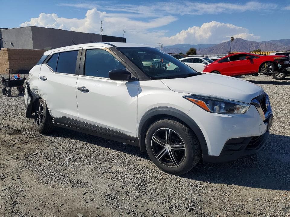 2020 NISSAN KICKS S 4