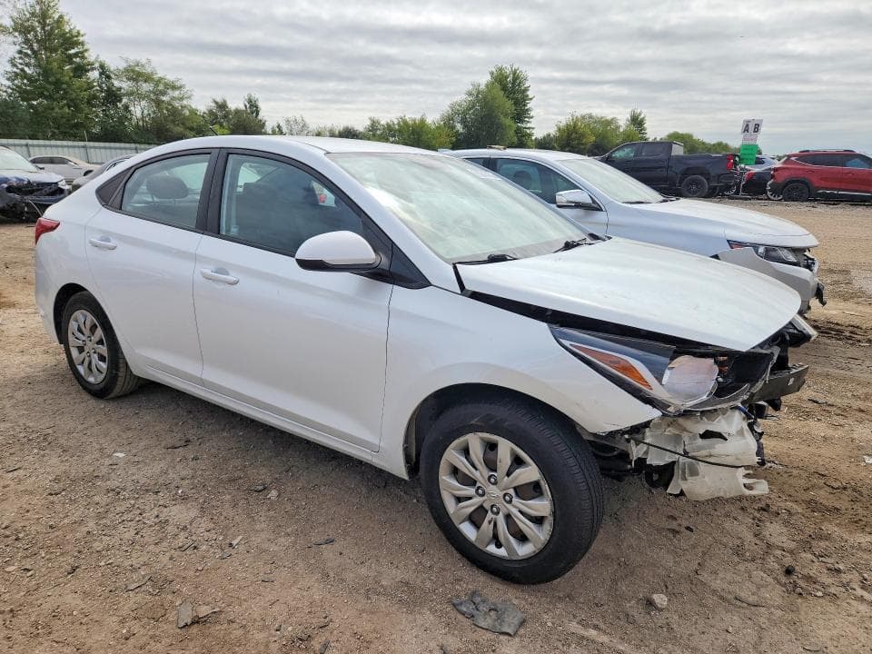 2019 HYUNDAI ACCENT SE 4