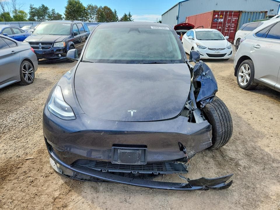 2024 TESLA MODEL Y 5