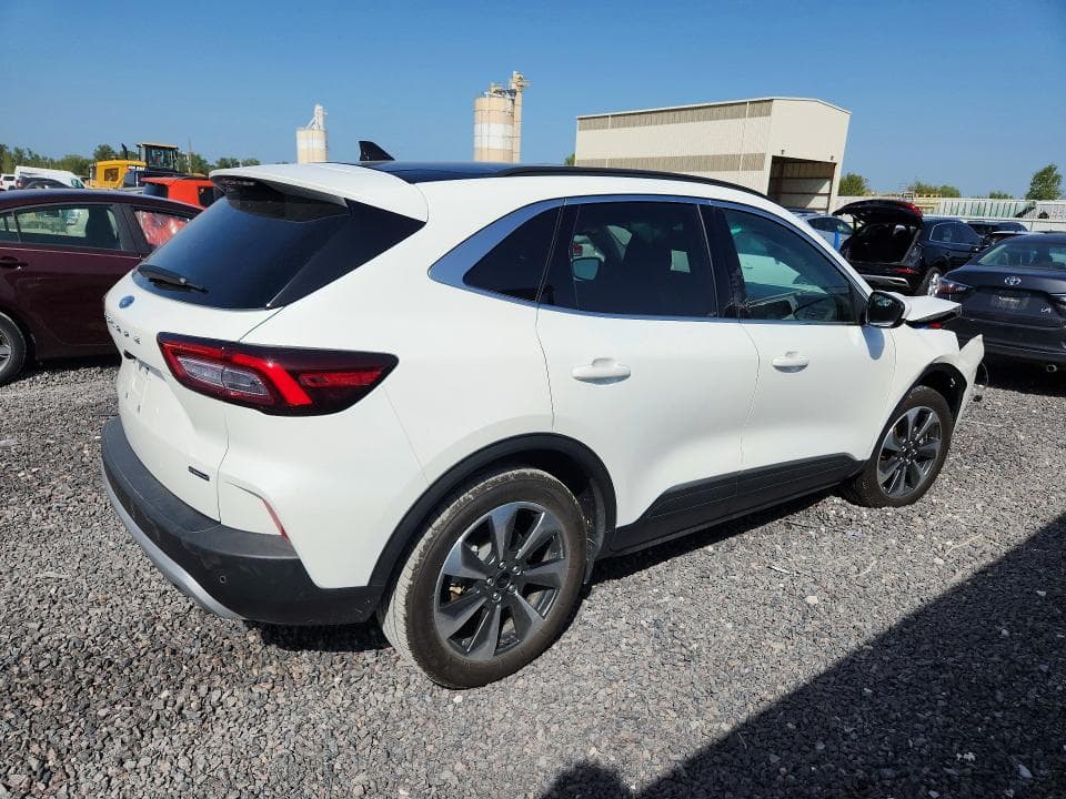 2025 FORD ESCAPE PLATINUM 3