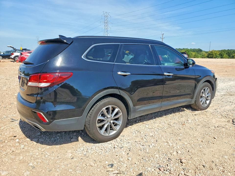 2017 HYUNDAI SANTA FE SE 3