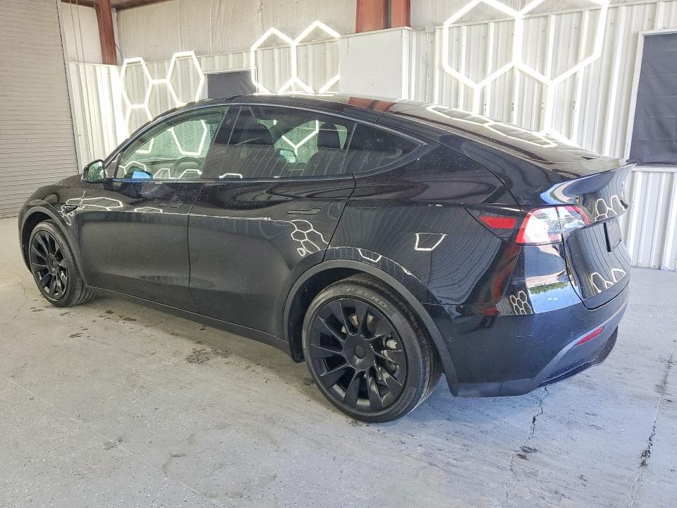 2023 TESLA MODEL Y 2