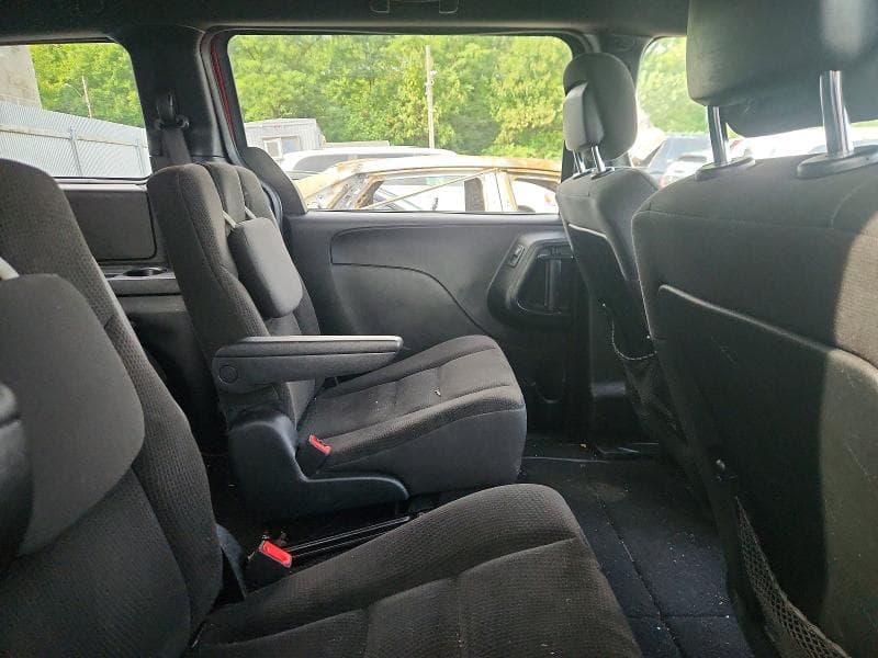 2018 DODGE GRAND CARAVAN SE 11