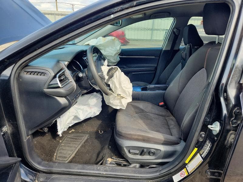 2018 TOYOTA CAMRY LE 7