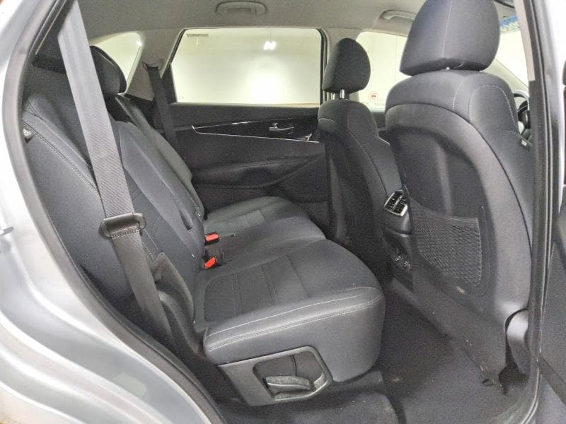 2019 KIA SORENTO LX 11