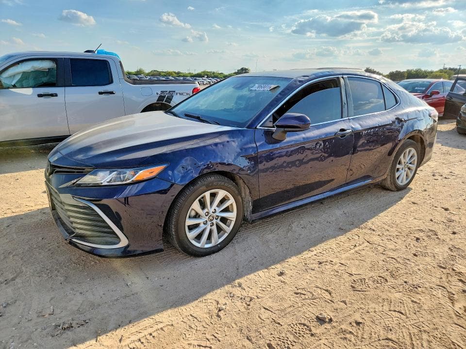 2022 TOYOTA CAMRY LE
