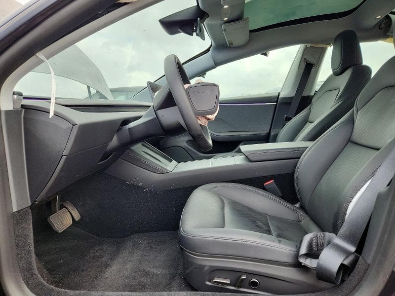 2025 TESLA MODEL 3 7