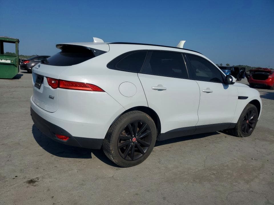 2017 JAGUAR F-PACE PRESTIGE 3