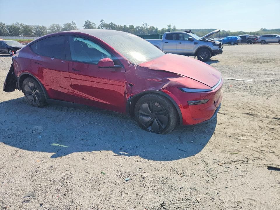 2026 TESLA MODEL Y 4