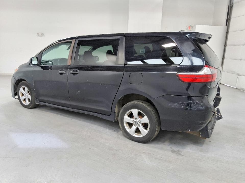 2020 TOYOTA SIENNA L 2