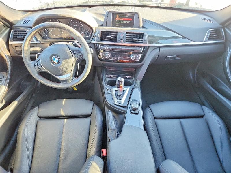 2018 BMW 330E 8
