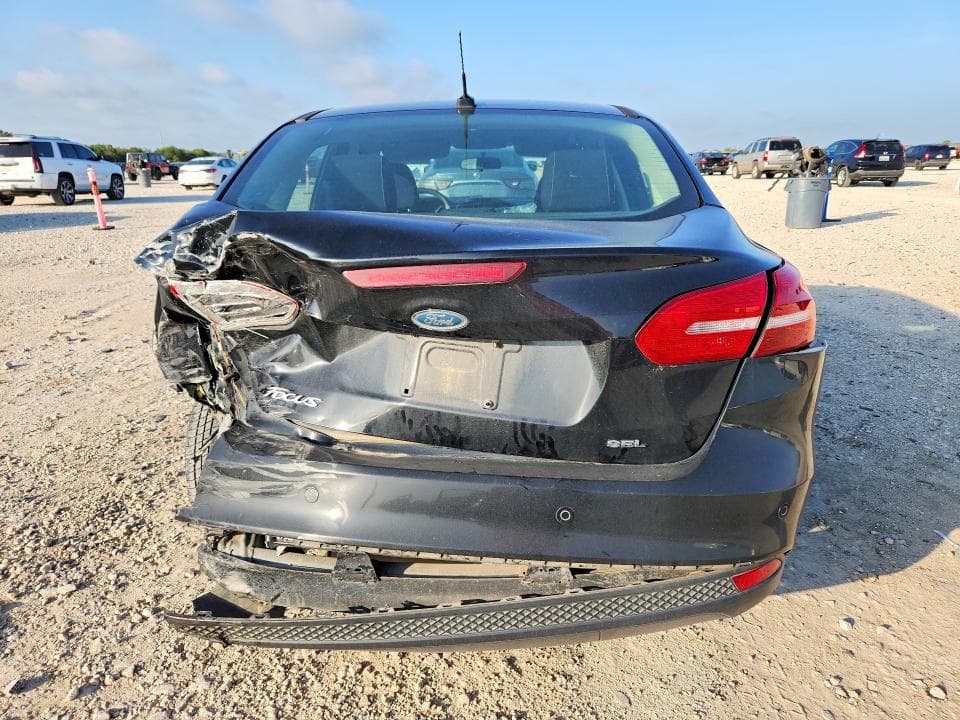 2017 FORD FOCUS SEL 6