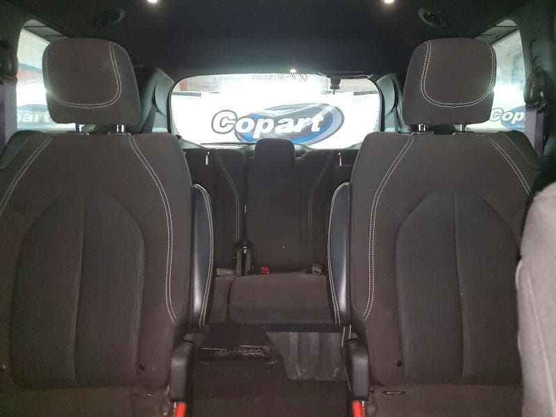 2022 CHRYSLER PACIFICA TOURING 10