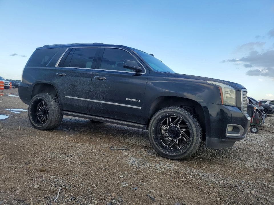 2017 GMC YUKON DENALI 4