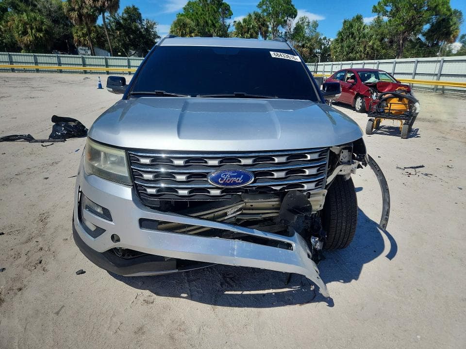 2017 FORD EXPLORER XLT 5