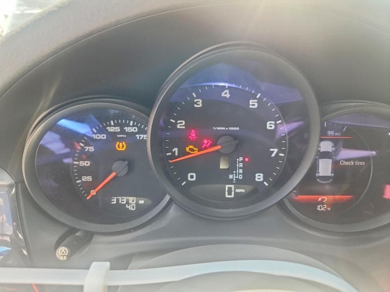 2018 PORSCHE MACAN 9