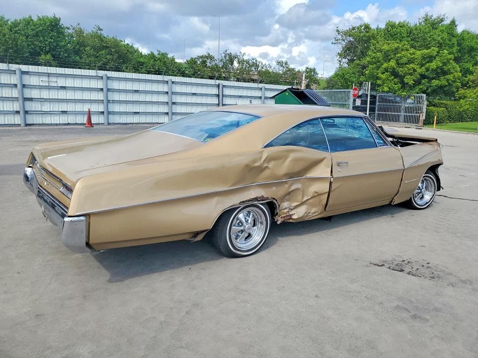 1967 PONTIAC EXECUTIVE 3