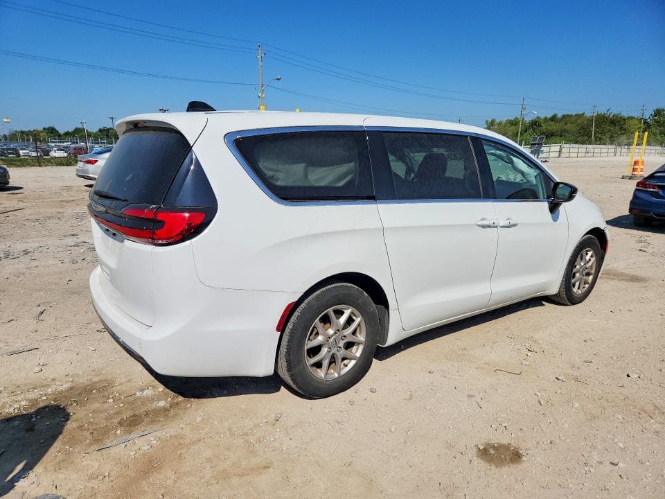 2024 CHRYSLER PACIFICA TOURING L 3