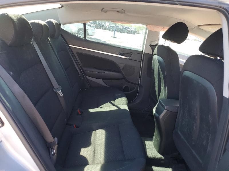 2020 HYUNDAI ELANTRA SEL 10