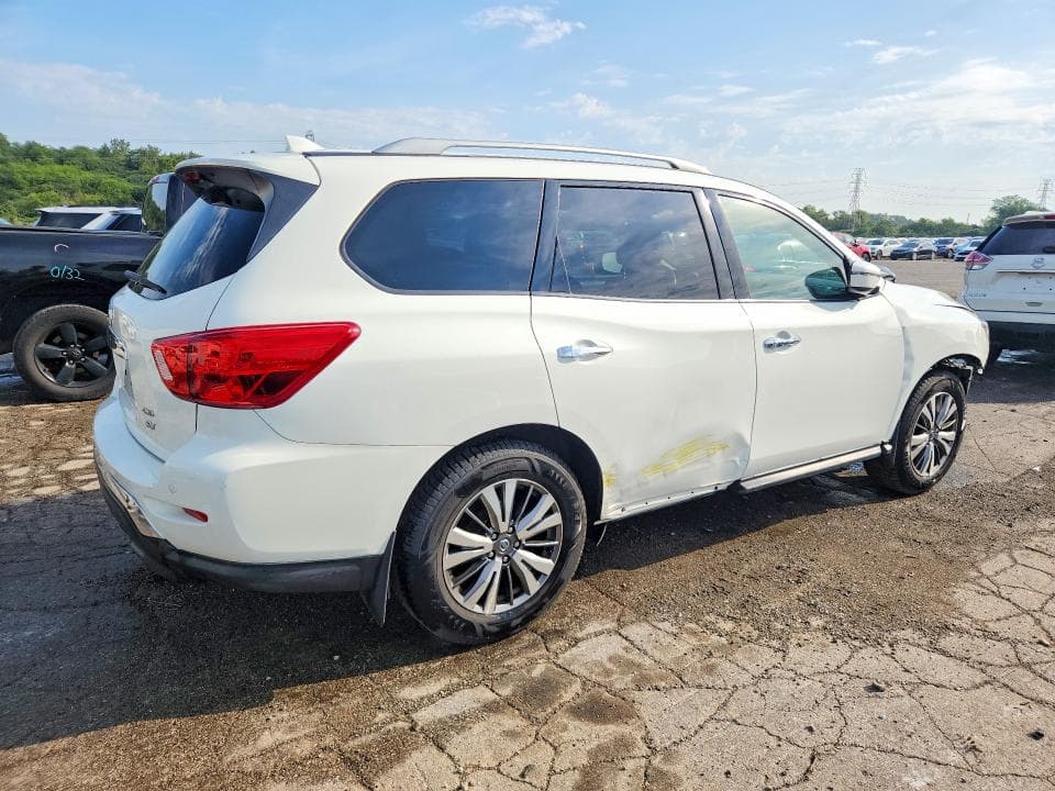 2019 NISSAN PATHFINDER SV 3