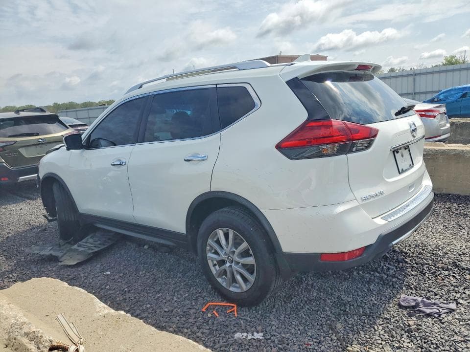 2017 NISSAN ROGUE SV 2