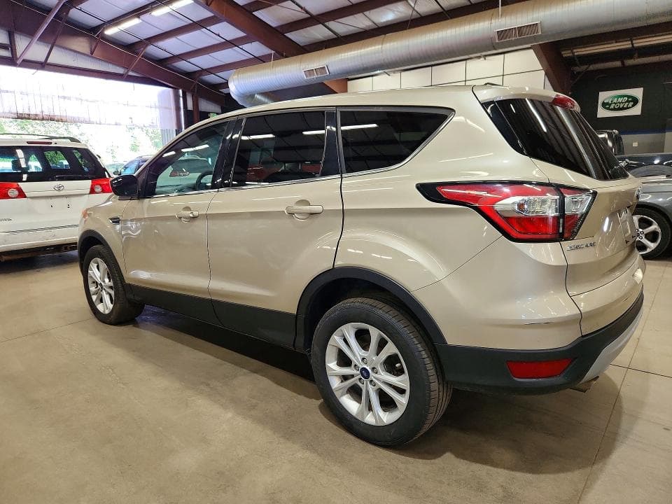2017 FORD ESCAPE SE 2