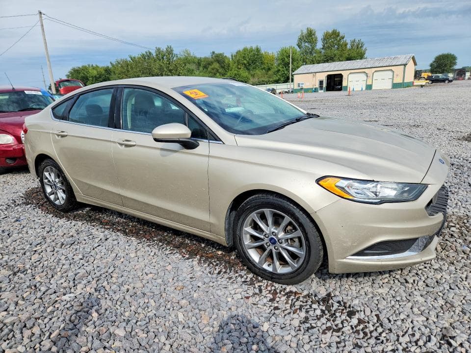 2017 FORD FUSION SE 4