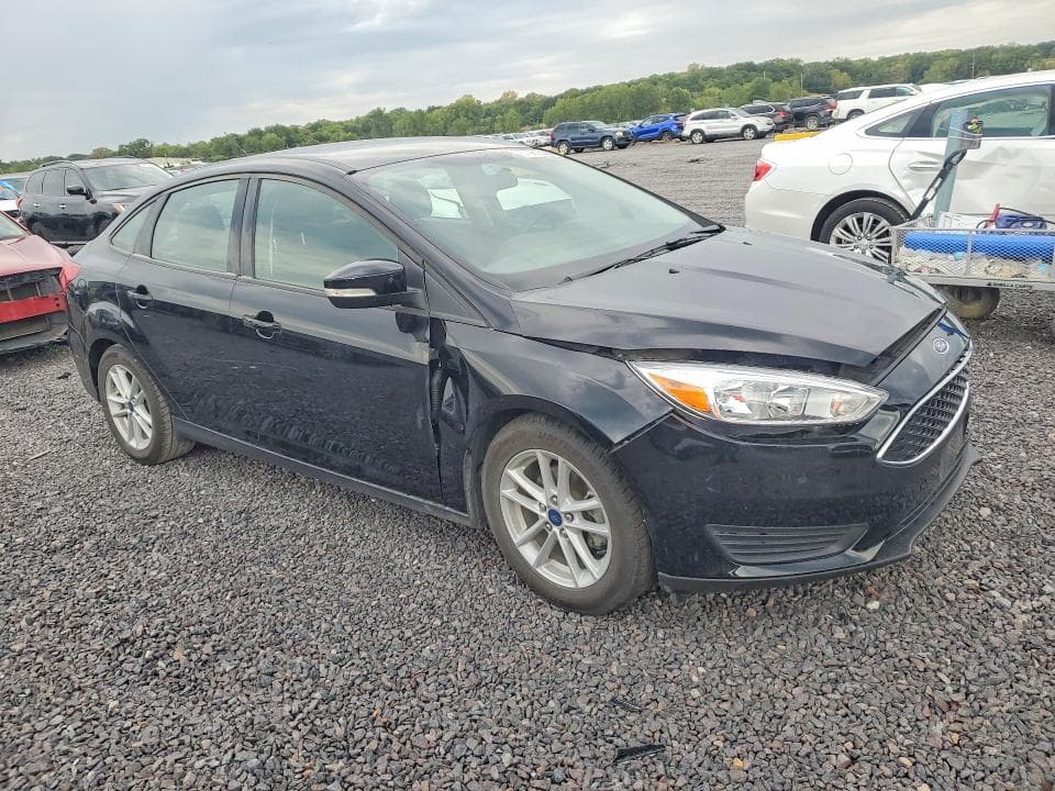 2017 FORD FOCUS SE 4