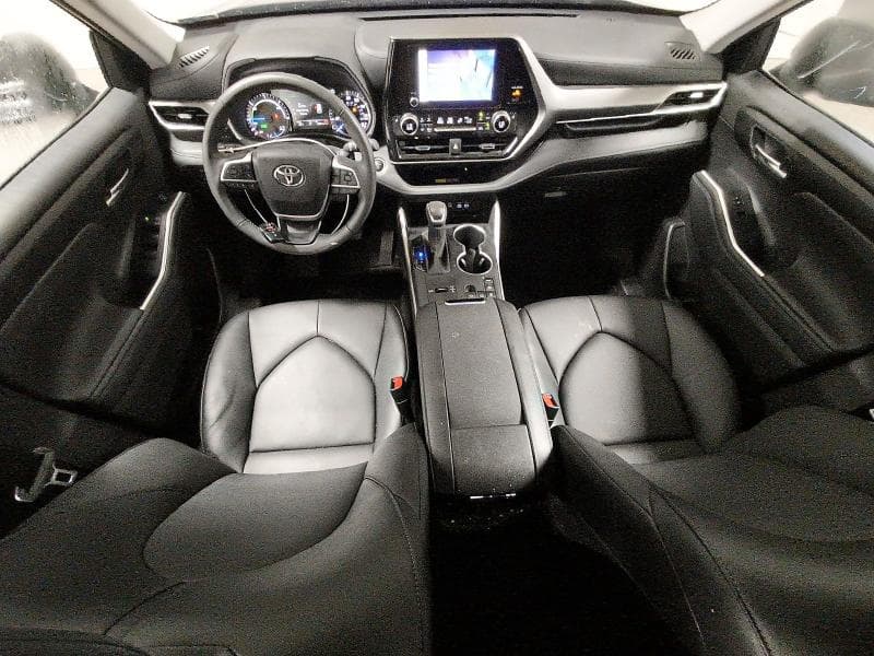 2026 TOYOTA HIGHLANDER HYBRID XLE 8