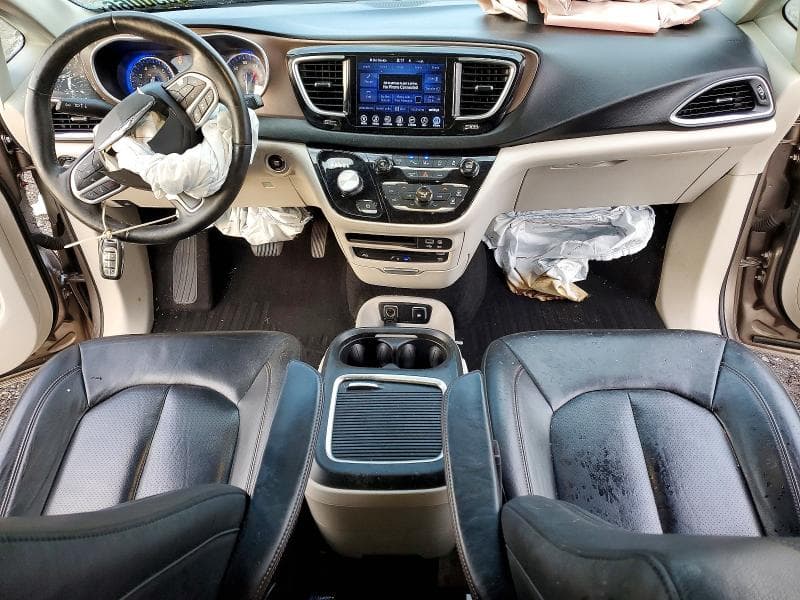 2017 CHRYSLER PACIFICA TOURING L PLUS 8