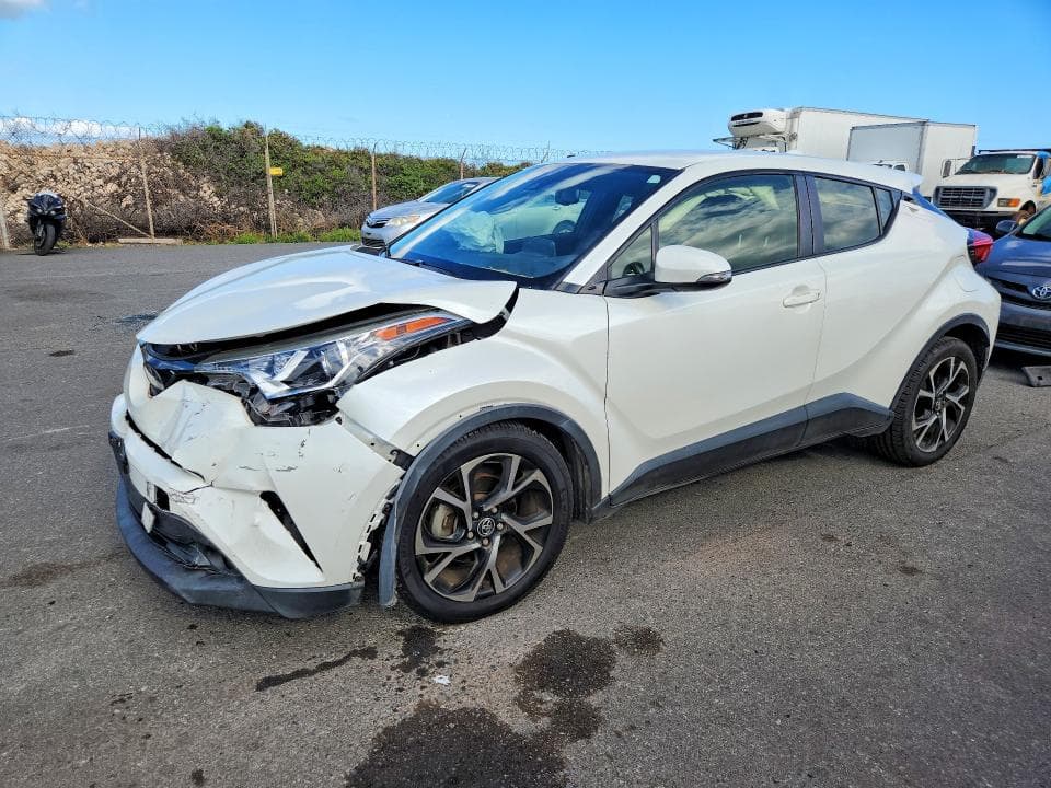 2019 TOYOTA C-HR LE