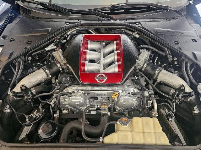 2017 NISSAN GT-R PREMIUM 7