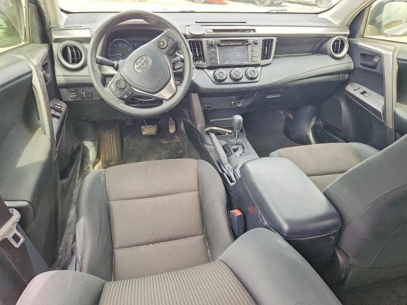 2018 TOYOTA RAV4 LE 8