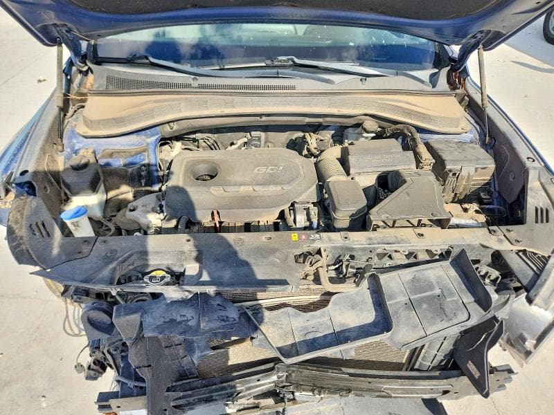 2019 HYUNDAI SANTA FE SE 12