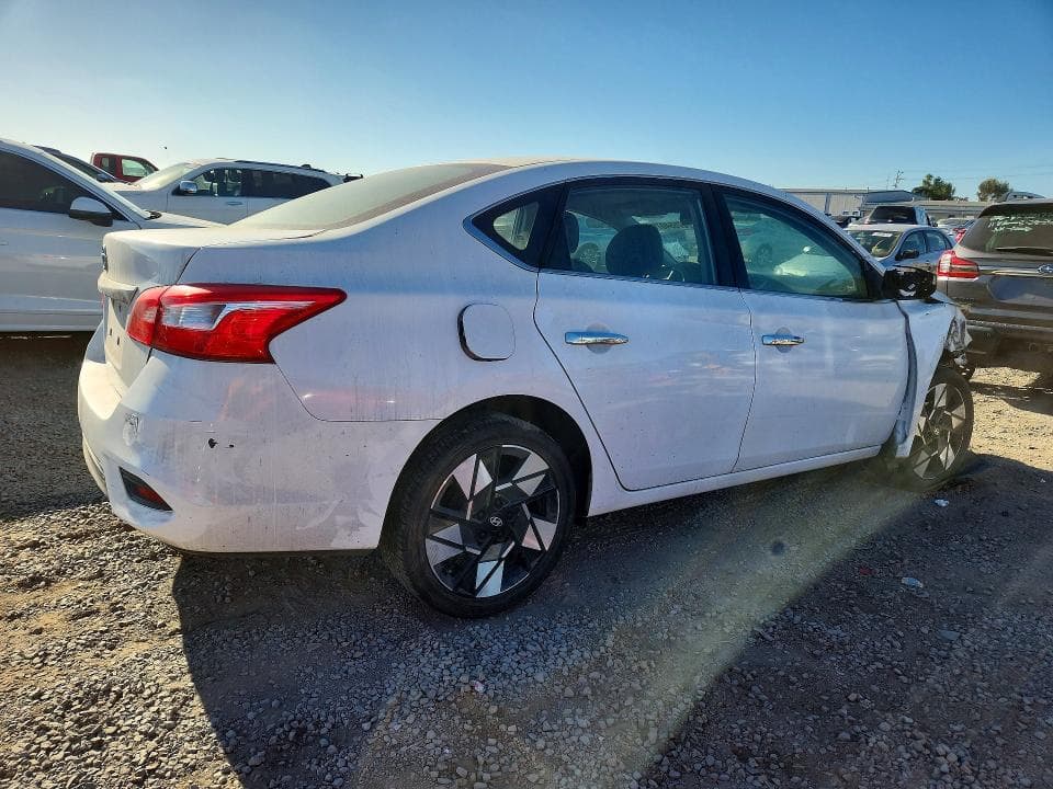 2018 NISSAN SENTRA S 3